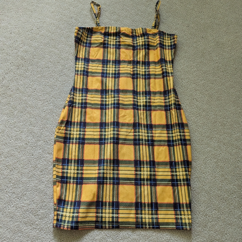 Bodycon yellow checkered dress